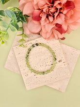 Prehnite Natural Stone Bracelet 6mm | Perry Bijoux